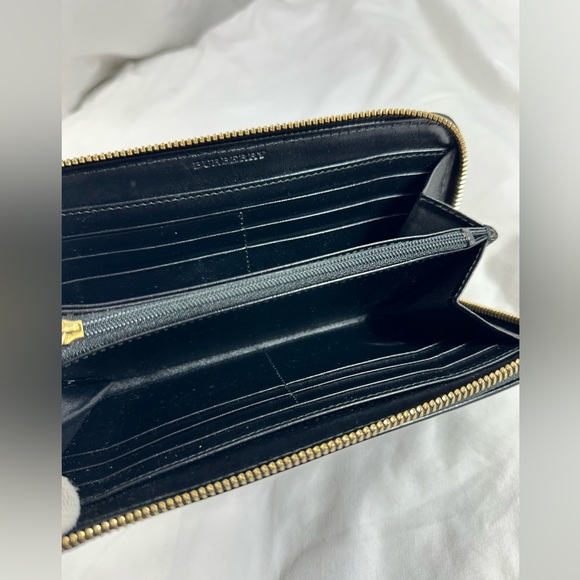 Vintage BURBERRY zip around black wallet credit card holder in tartan pattern - Picture 9 of 15